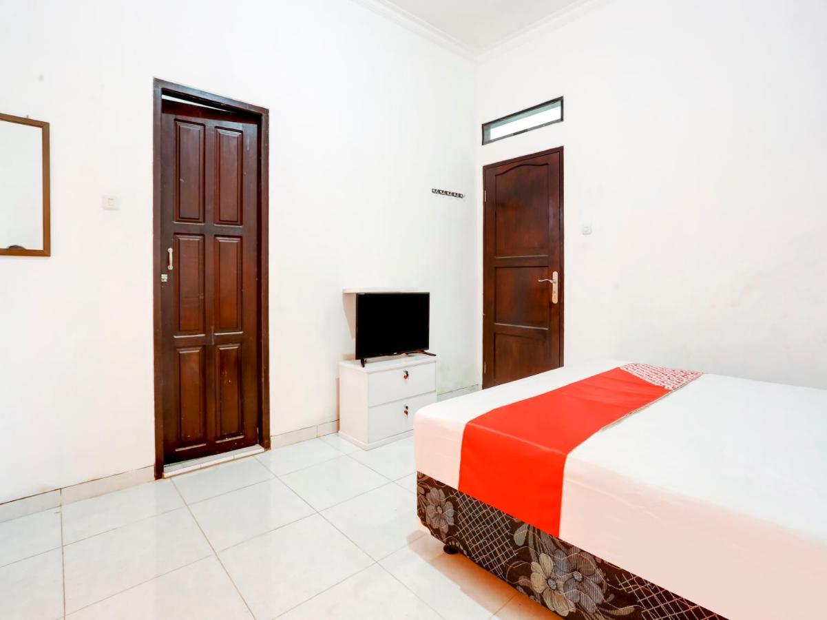 Oyo 3870 Homestay Arya Samarinda Ngoại thất bức ảnh