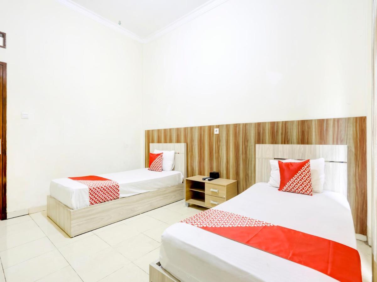 Oyo 3870 Homestay Arya Samarinda Ngoại thất bức ảnh